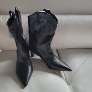 Zara Black Leather Short Boots Size 37 (7) - can fit 36 or 36.5
